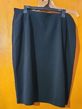 Classic Black Women's Pencil Skirt